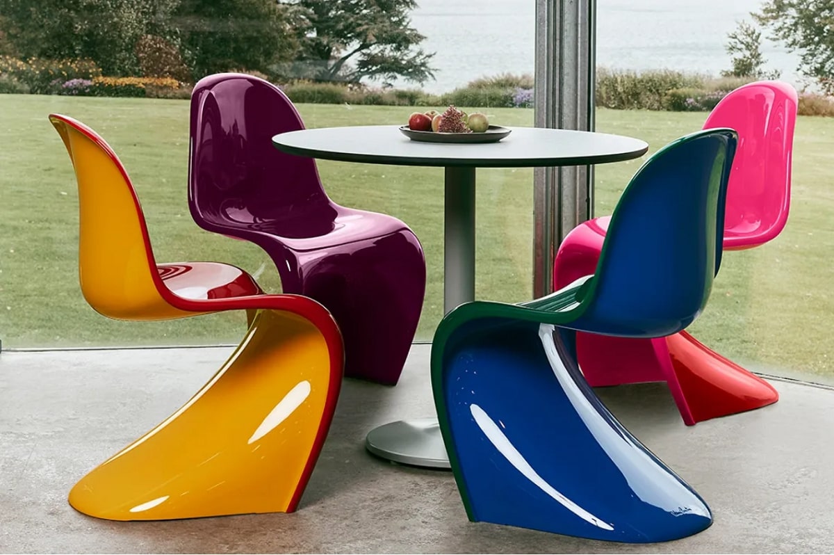 Il nuovo Look arcobaleno dell’iconica Panton Chair di Vitra
