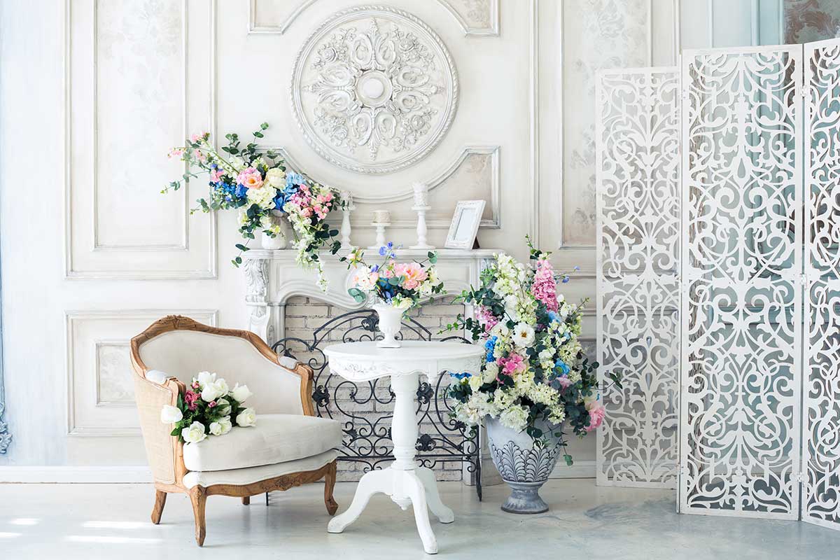 Soggiorno con complementi di arredo in stile shabby chic