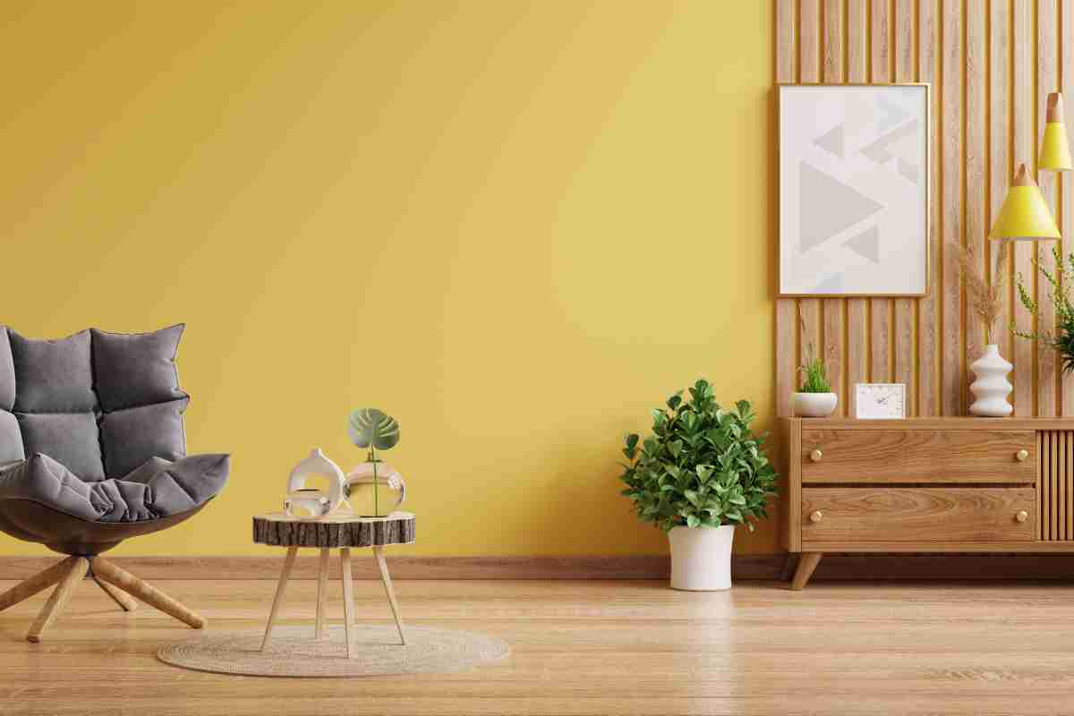 pareti gialle scelte in base al colore del pavimento