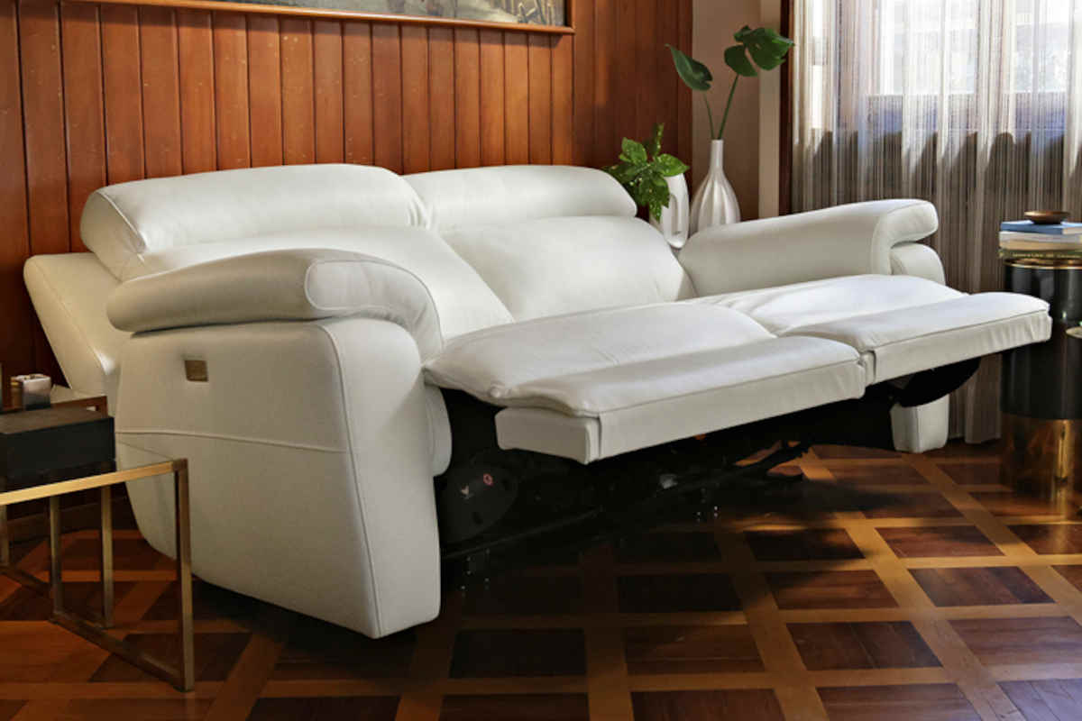 Soggiorno con divano relax morsiano del catalogo poltronesofà