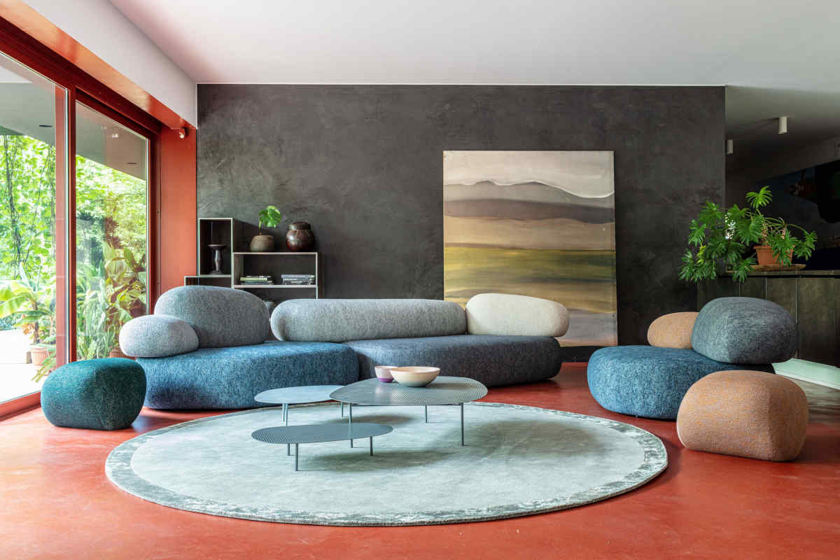 sistema di divani e sedute Pebble Rubble di Moroso