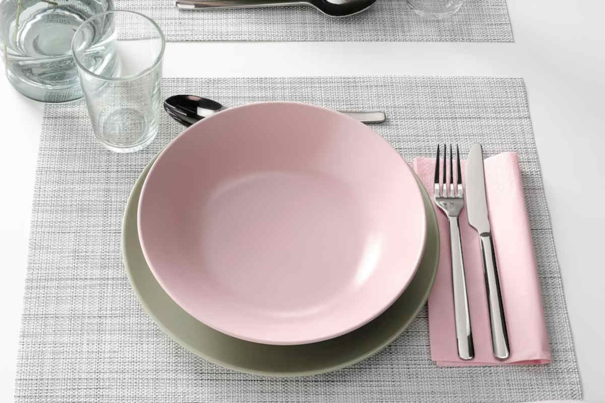 Piatti Ikea: per il prossimo autunno la tendenza è rosa