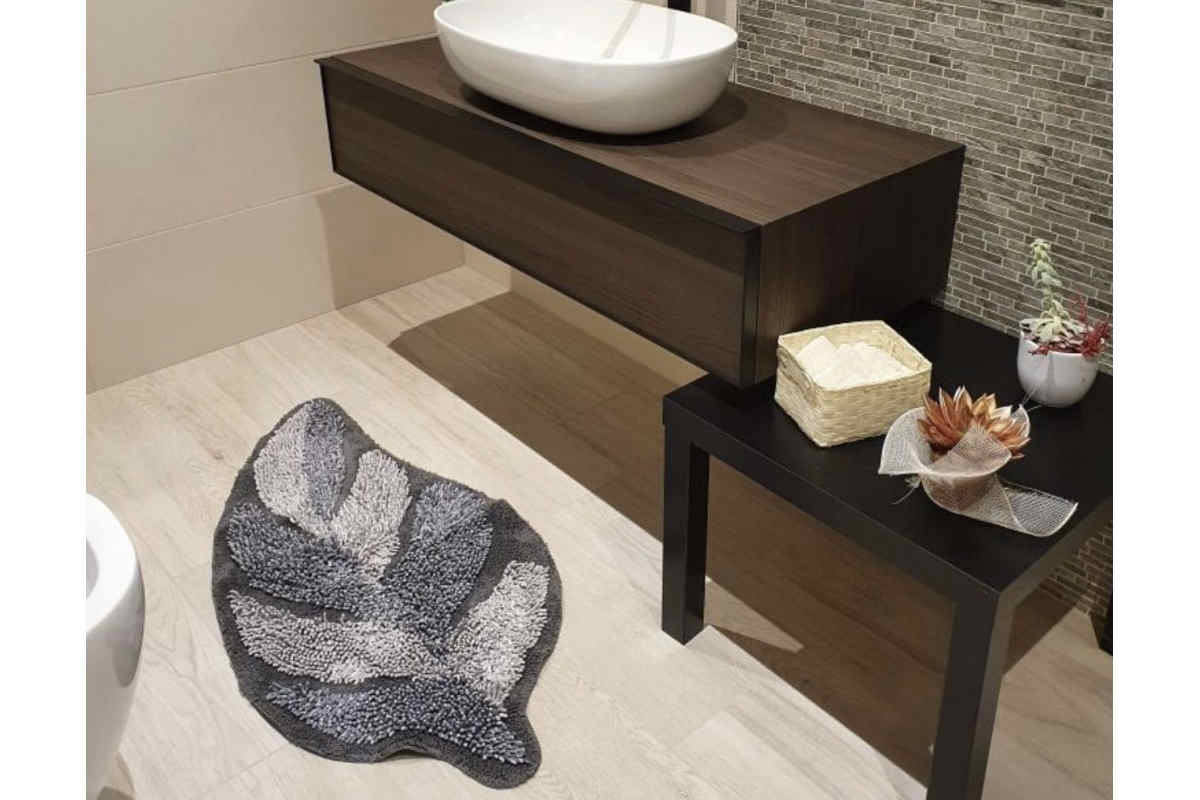 tappetino da bagno a forma di foglia