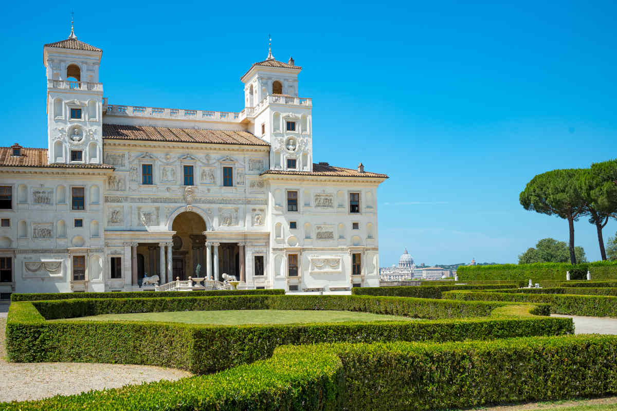 esterno della villa Medici a Roma