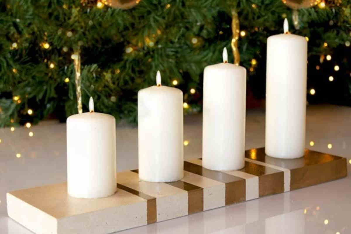 centrotavola di capodanno minimalista con candele