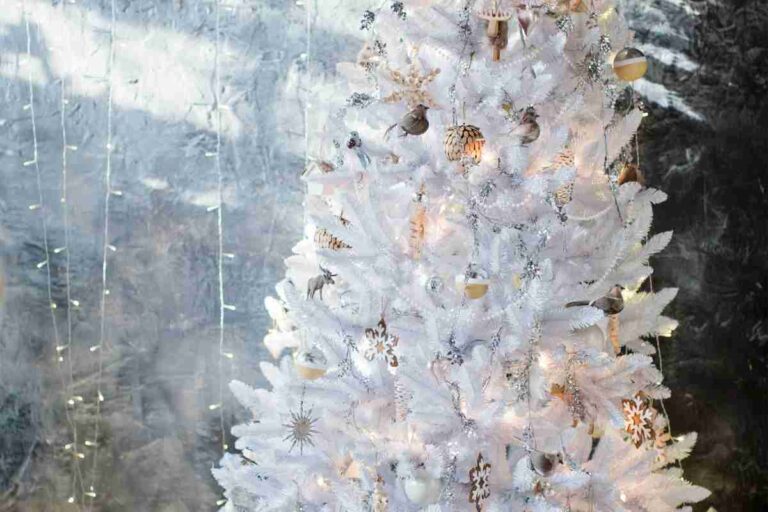 Albero di Natale Bianco e Oro, la combo chic | DesignMag
