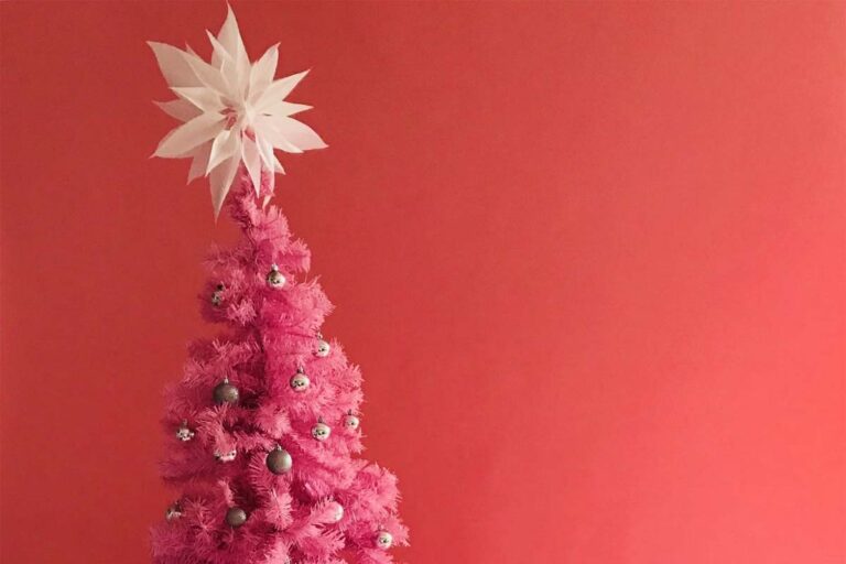 Albero Di Natale Decorazioni Rosa Albero di Natale rosa: idee di tendenza per le decorazioni natalizie
