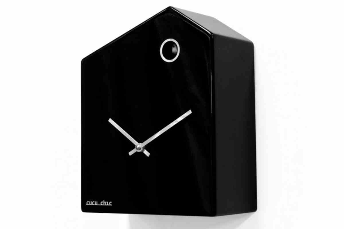 orologio a cucu moderno design by Riccardo Paolino e Matteo Fusi