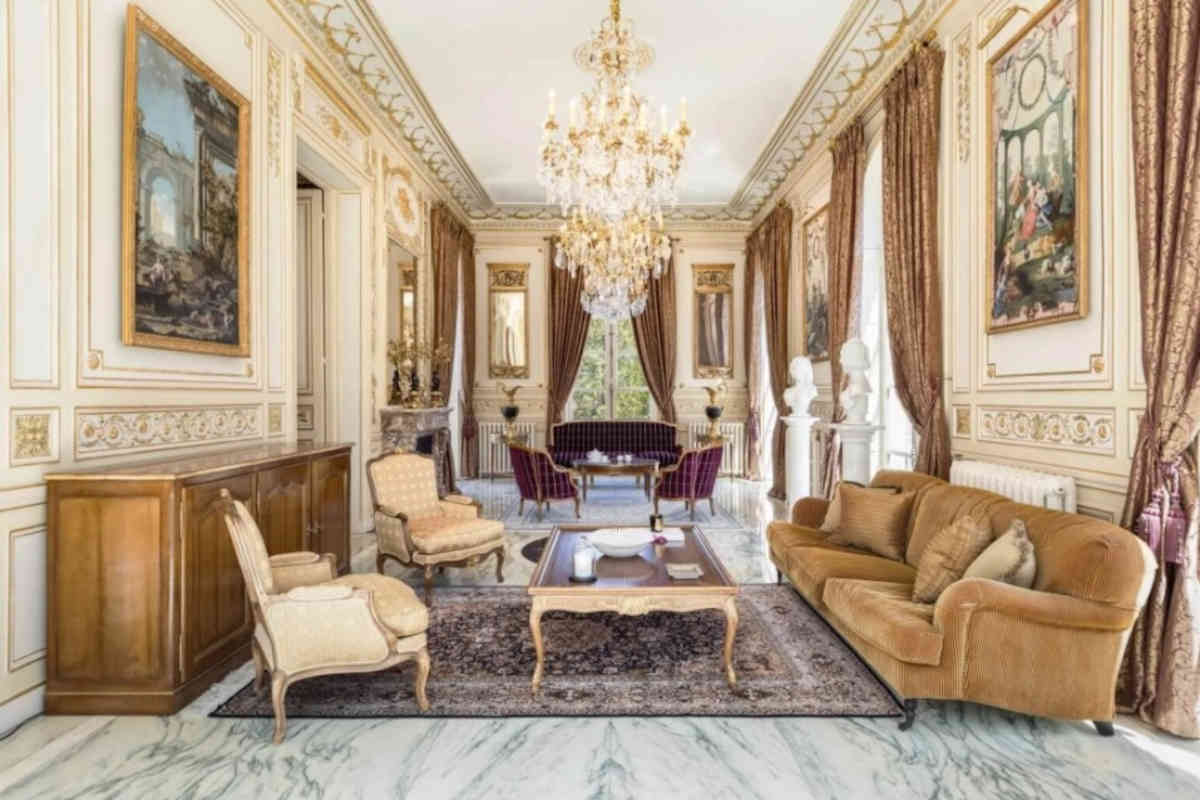 uno dei saloni del Palais Rose, la casa di Leo Messi