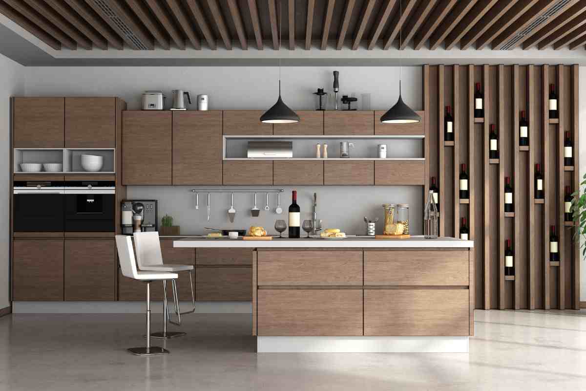cucina in legno in stile moderno con isola centrale