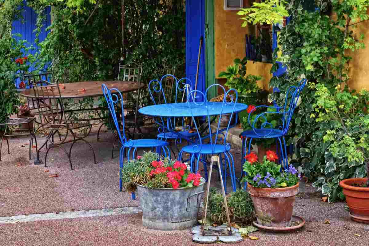 Arredi per giardino provenzale