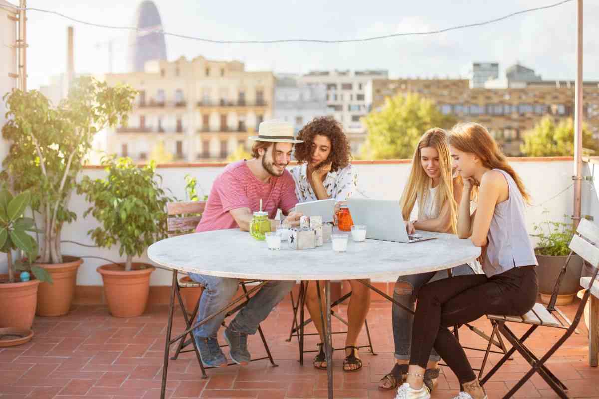 È arrivata l'estate, rinnova il tuo balcone, leva le macchie di ruggine