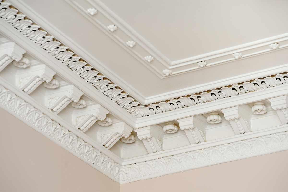 decorare soffitto con stucco e cartongesso