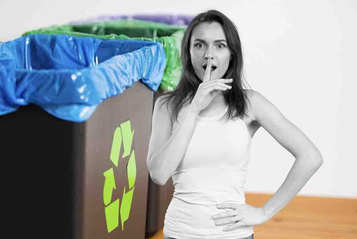 Bidoni della spazzatura in casa, con queste idee non saranno più in “brutta” vista