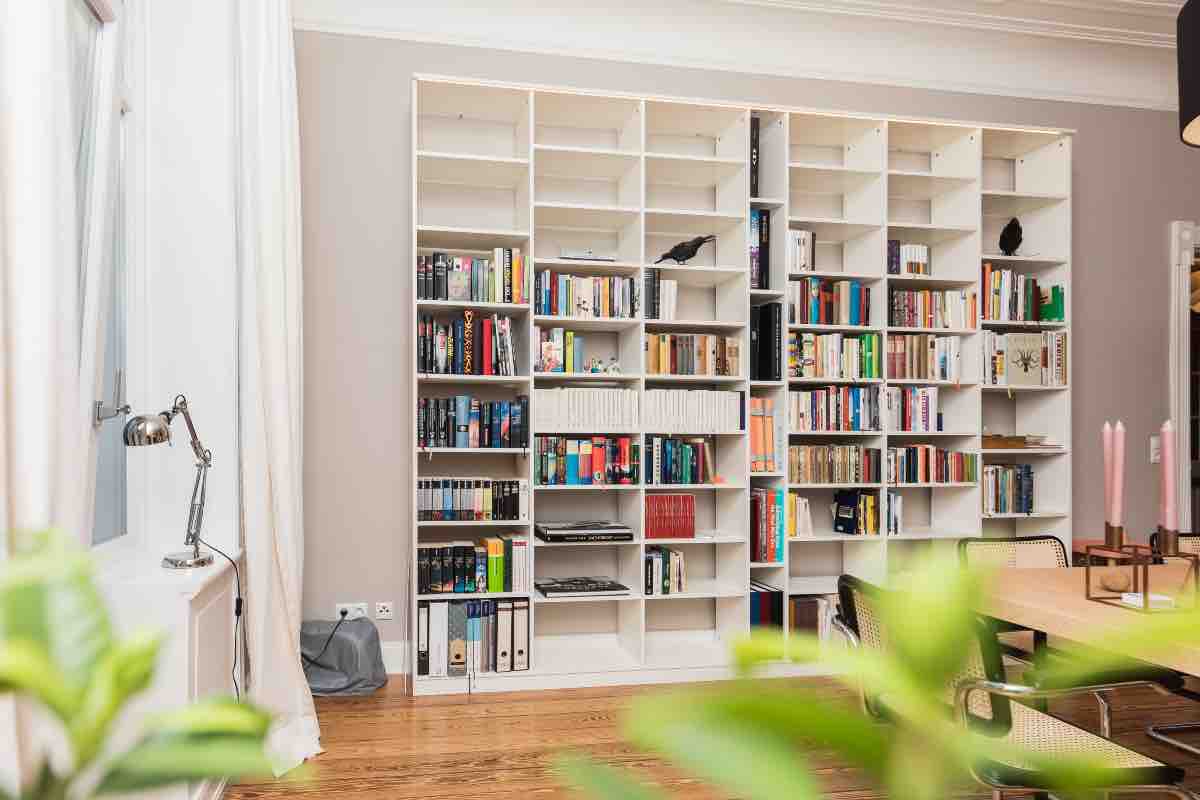 Biblioteca in casa su misura, modelli e costi
