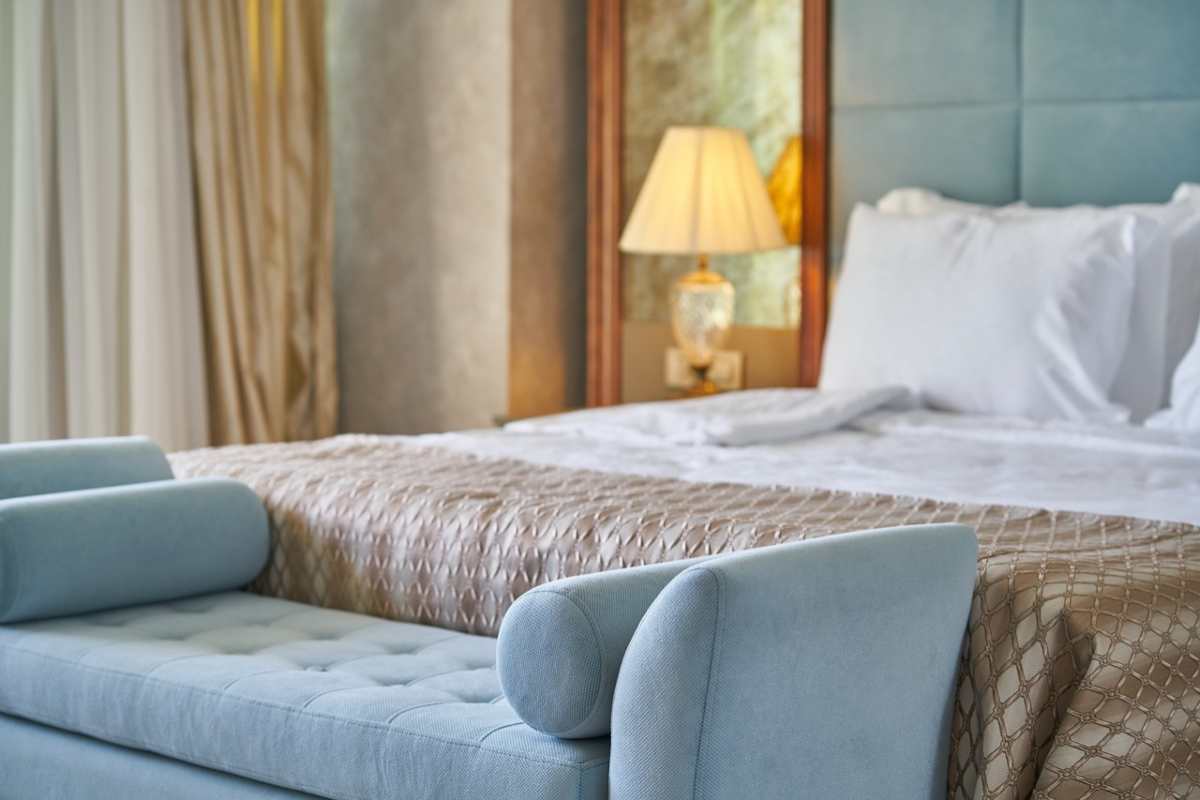 Trasforma la tua camera da letto in quella di un hotel di lusso: 8 trucchi semplici
