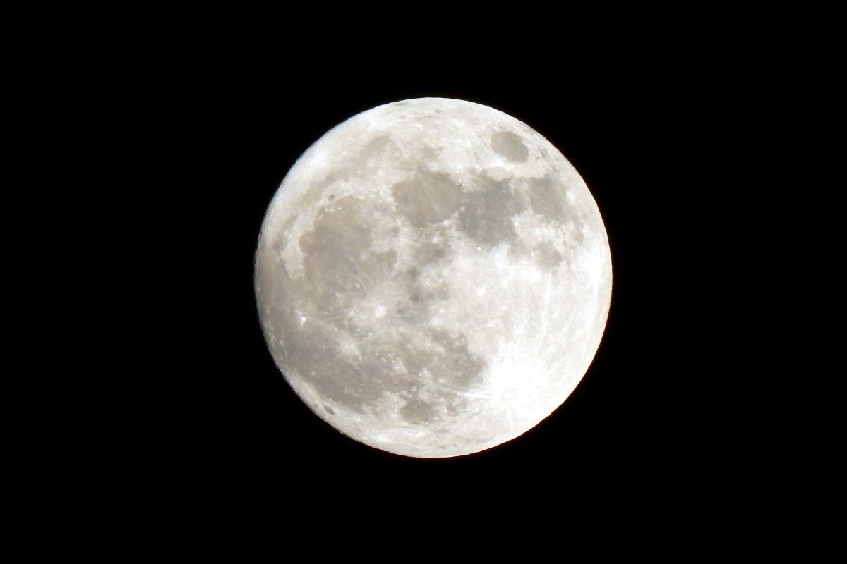 Oroscopo agosto Superluna