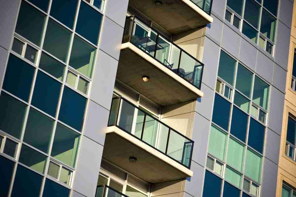 Controlla i tuoi balconi: adesso se non sono perfetti devi sborsare un sacco di soldi e si va sul penale