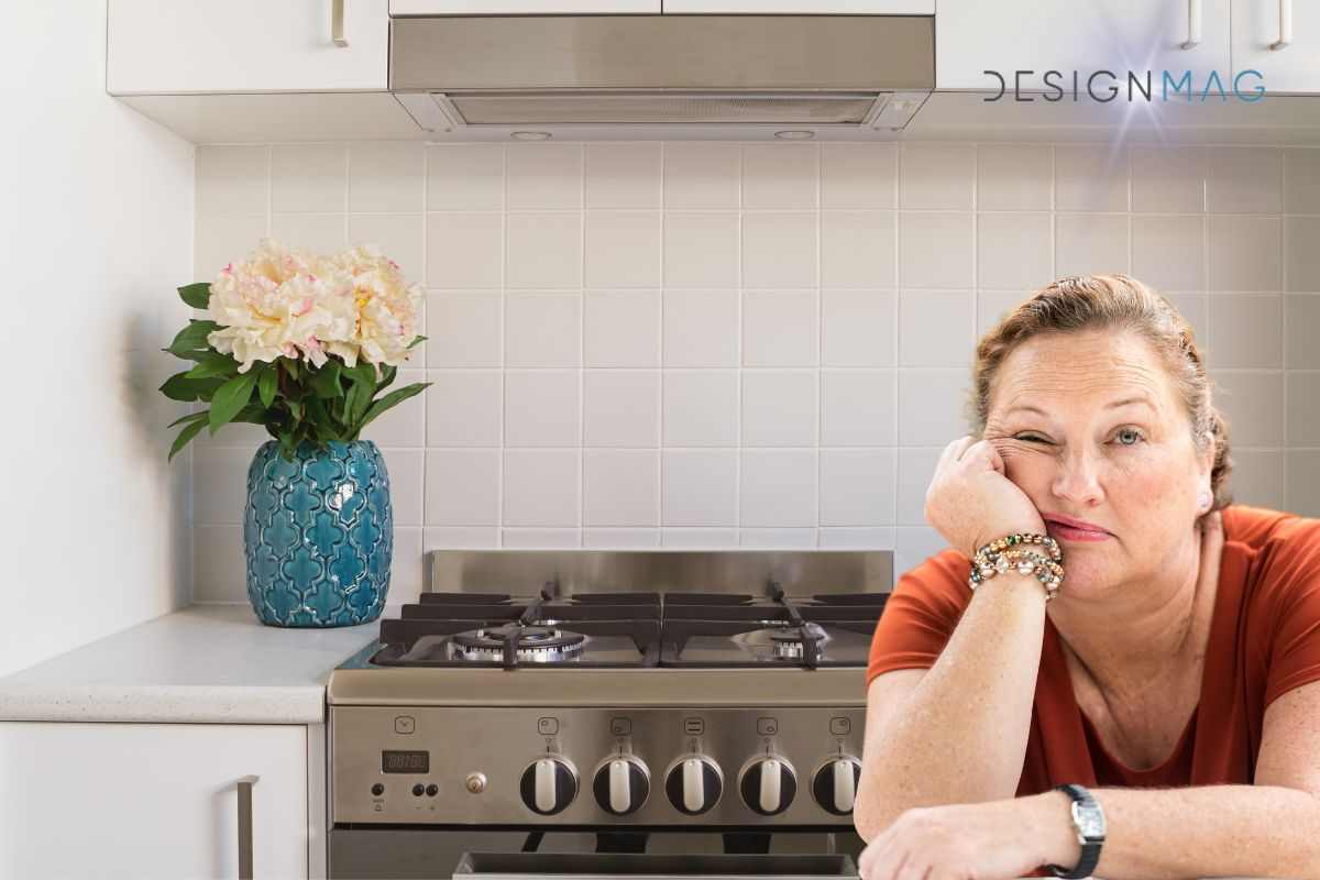 Stufi delle mattonelle come paraschizzi in cucina? I materiali alternativi che tutti stanno scegliendo