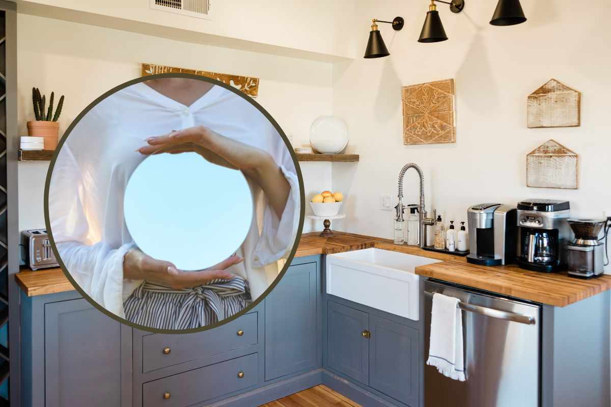 Cucina come decorarla con uno specchio
