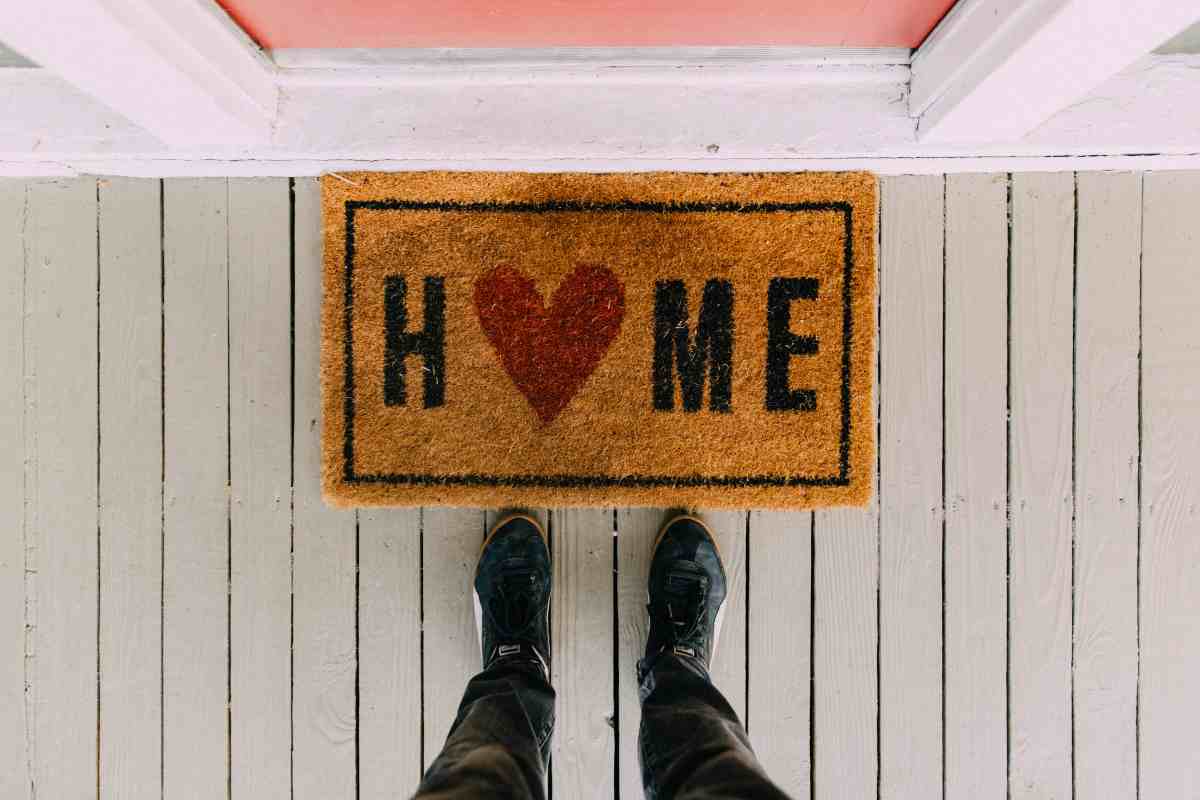 It’s the first thing your guests will see: pay attention to the doormat, choosing the right doormat is an art