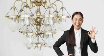 Lampadari, puoi montarli da solo e senza l’aiuto di nessuno: tutte le mosse per appenderli al soffitto senza problemi