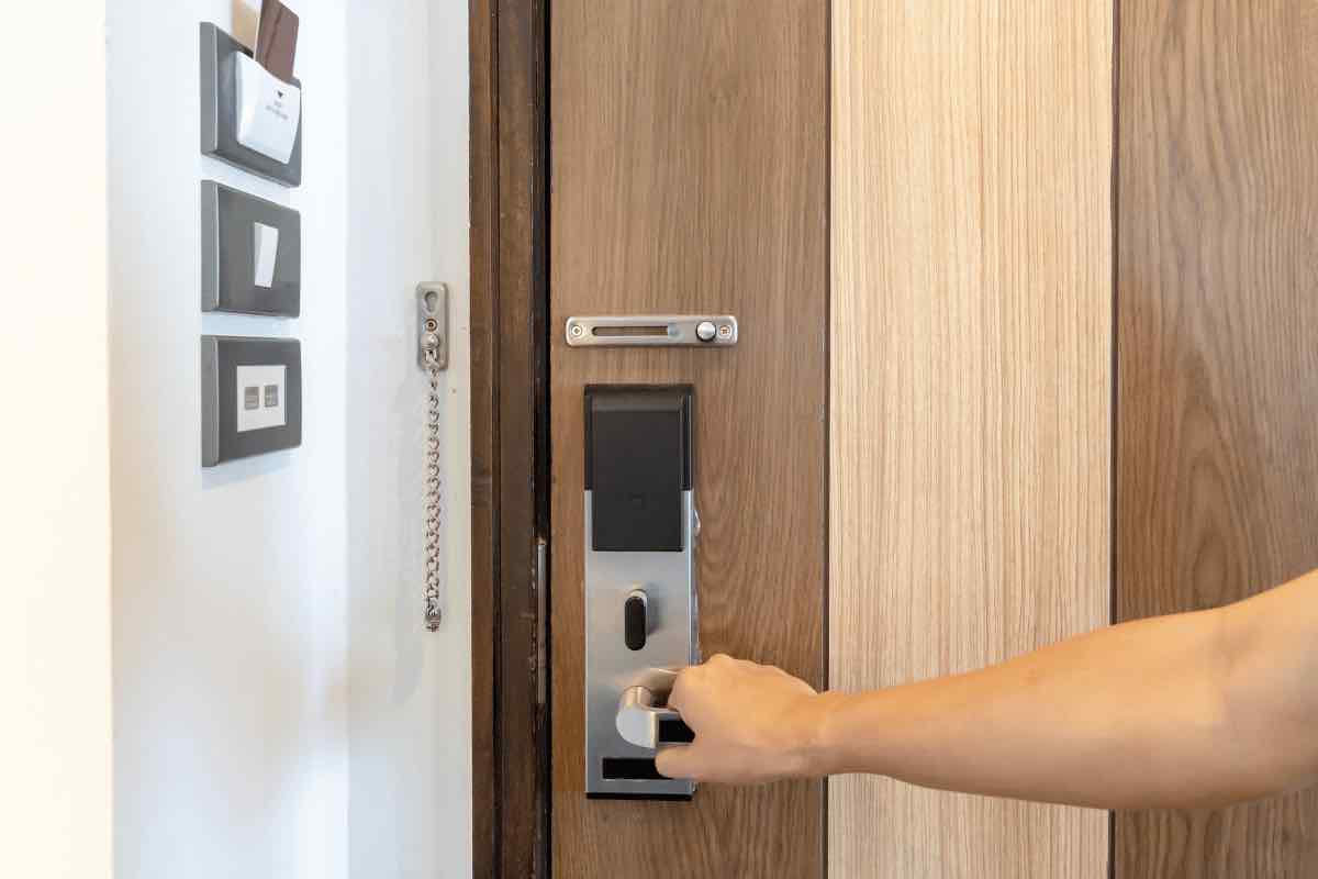 Se vuoi cambiare la porta blindata allora devi considerare queste caratteristiche