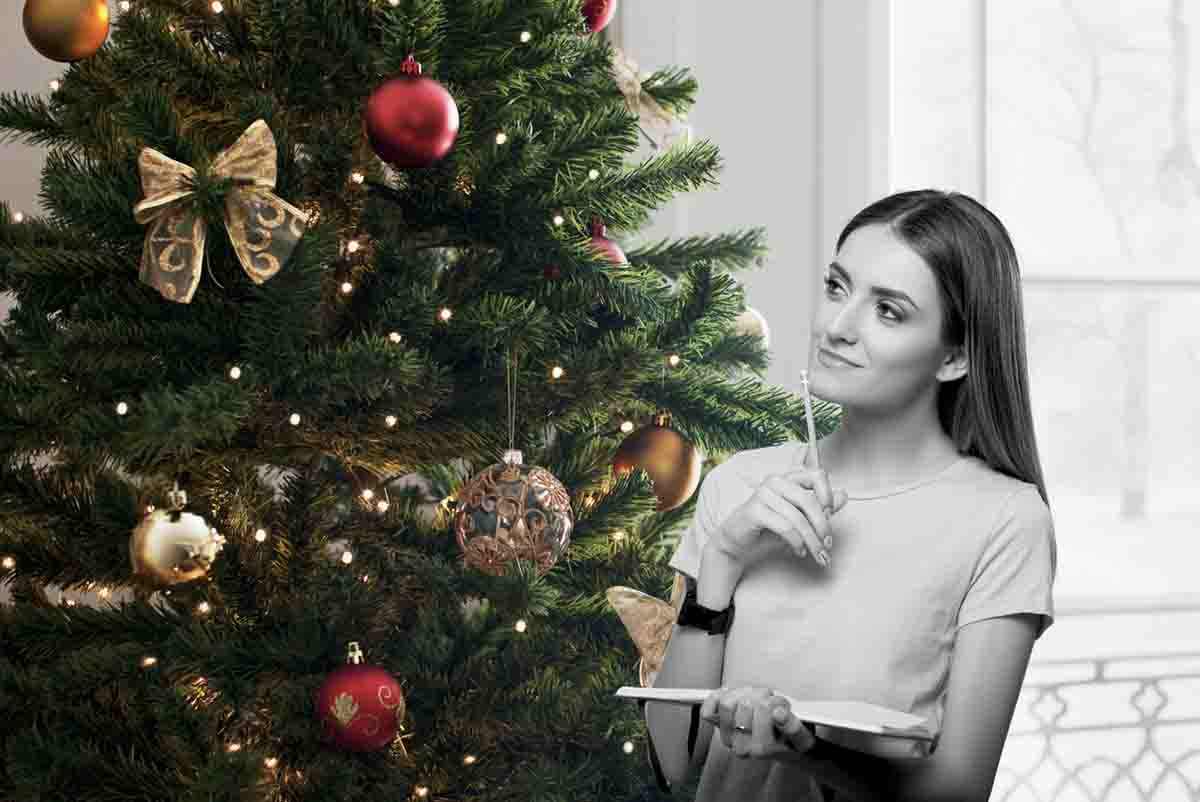 Albero di Natale, come scegliere l’altezza e la giusta posizione a seconda del salotto di casa