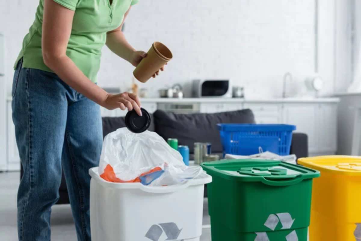 Risparmia la fatica di cambiare la spazzatura: con questo trucchetto lo fai con un gesto