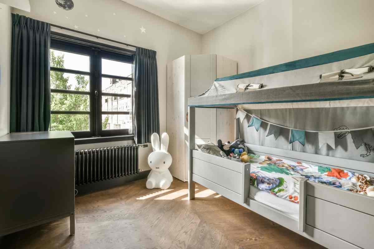 Trasformare una piccola stanza in una bellissima cameretta per bambini: 10 idee fai da te (e low-cost)
