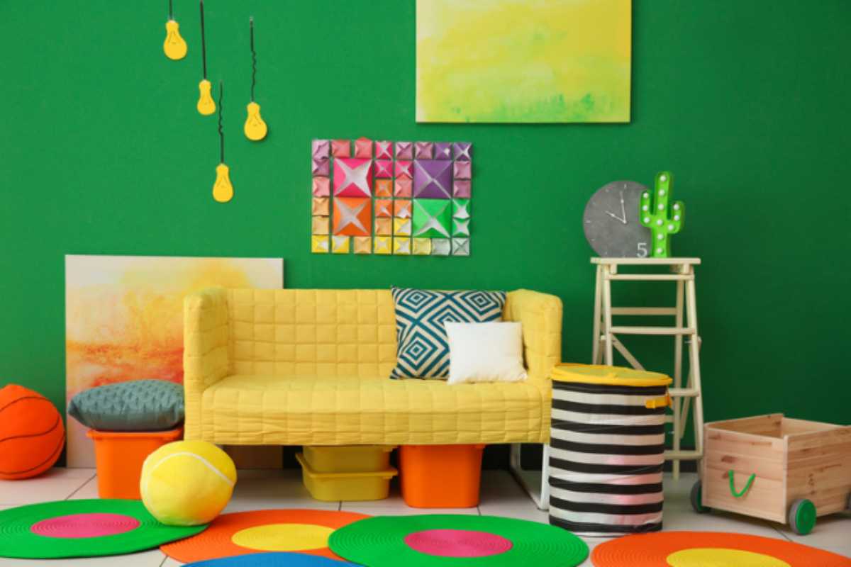 Back to ‘80: osa a casa con colori vivaci e design audace per uno stile intramontabile