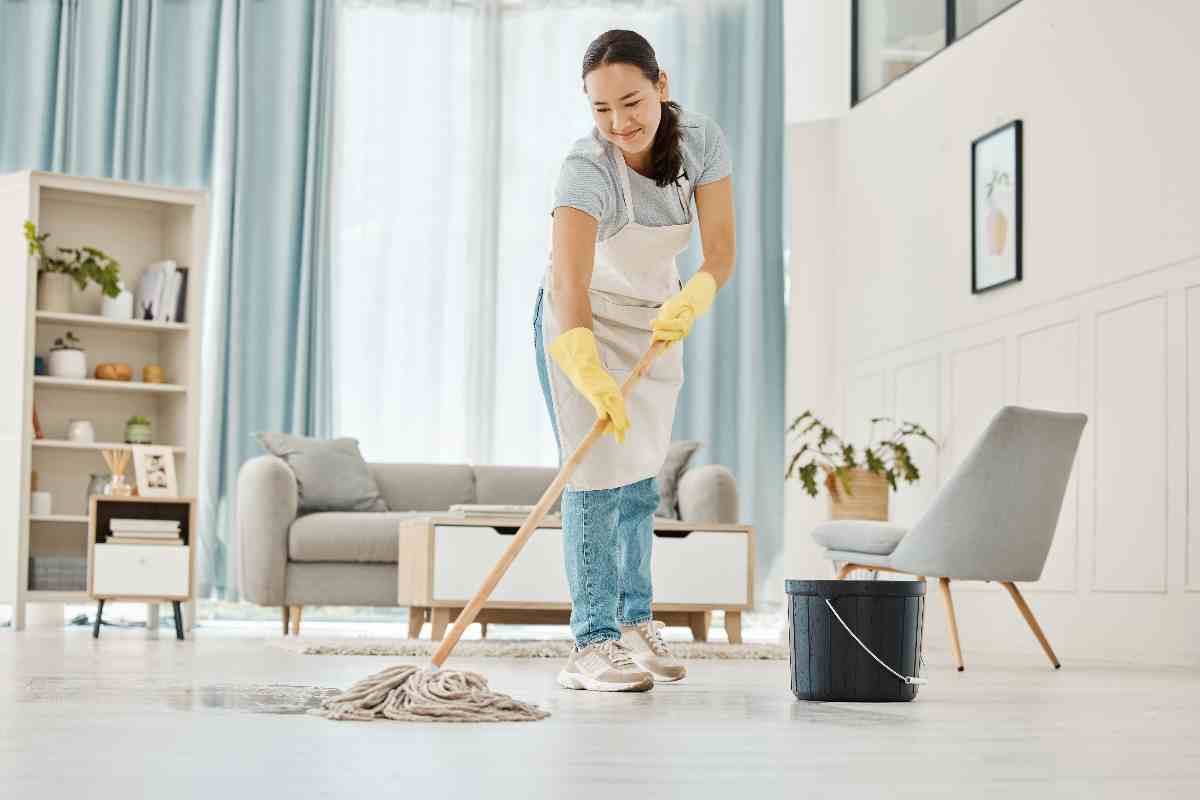 Tablas sucias, añade este ingrediente al limpiador y quedarán como nuevas: un truco de las empresas de limpieza se ha vuelto muy popular