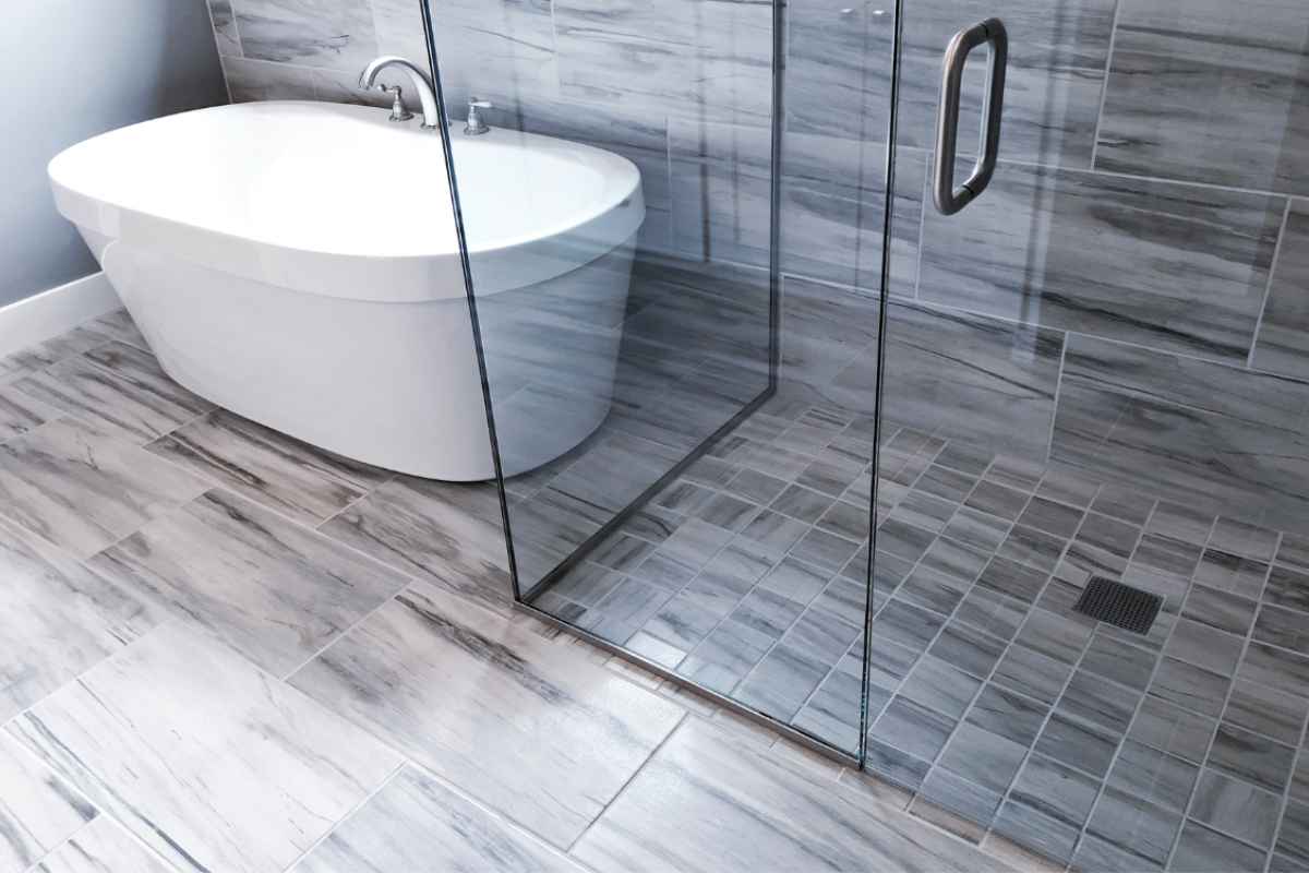 Come arredare un bagno piccolo: idee e soluzioni