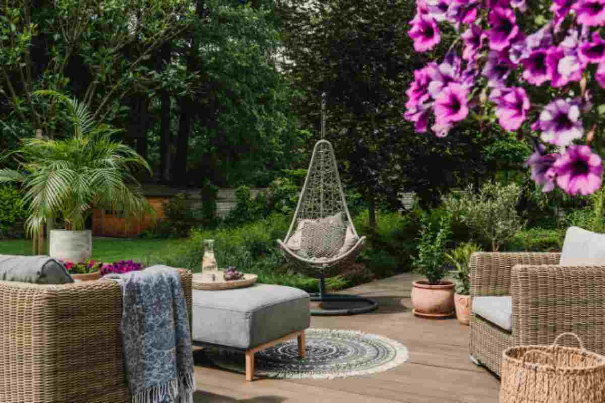 Riciclo creativo: ecco come creare un meraviglioso arredo per il giardino senza spendere una fortuna