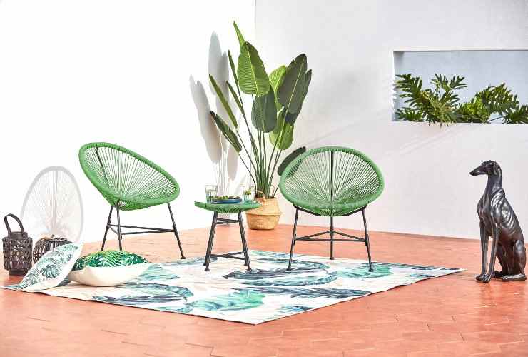 idee arredo giardino e terrazzo con mobili colorati