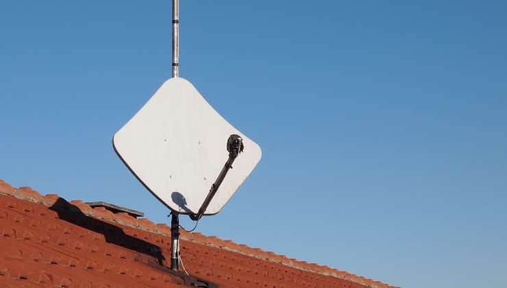 affitto chi paga manutenzione antenna casa