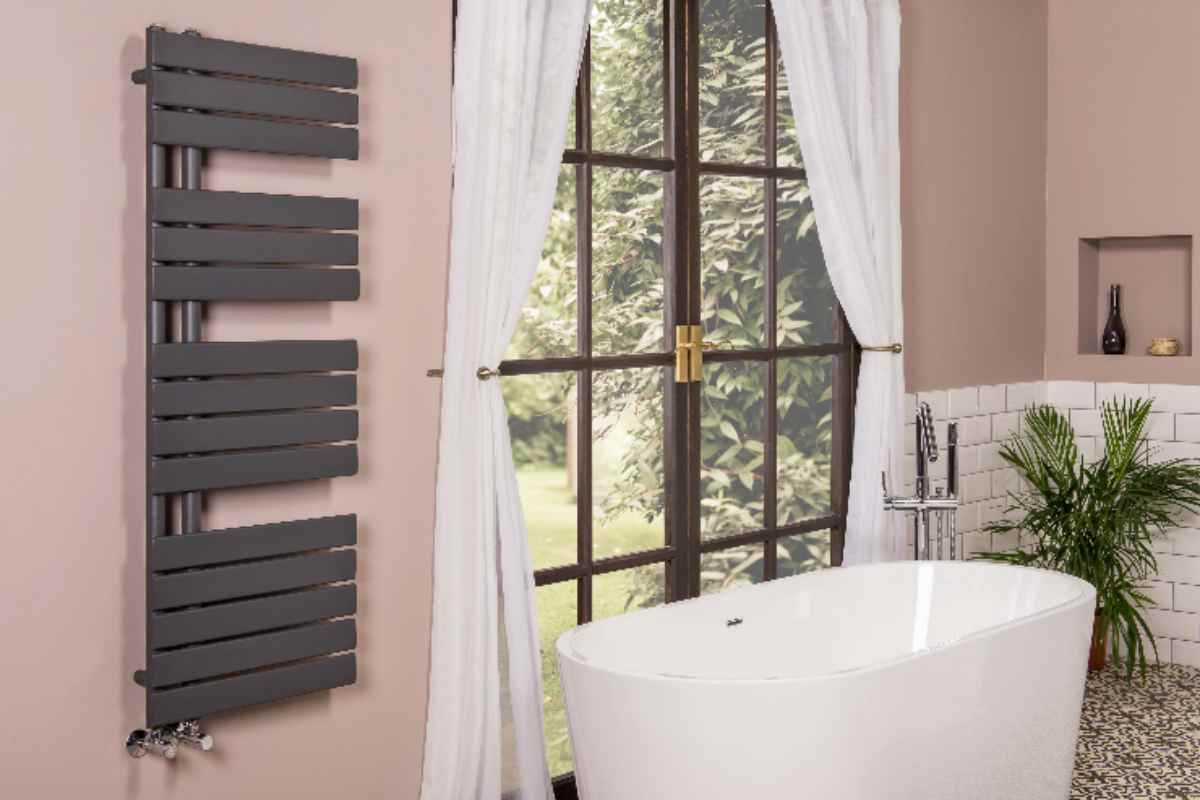 Come rendere l’ambiente del bagno più confortevole ed elegante: l’accessorio che non può mancare