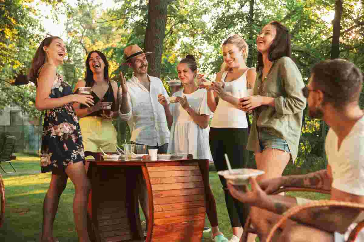 Pasquetta, i consigli organizzare un pic-nic o un barbecue in giardino con gli amici