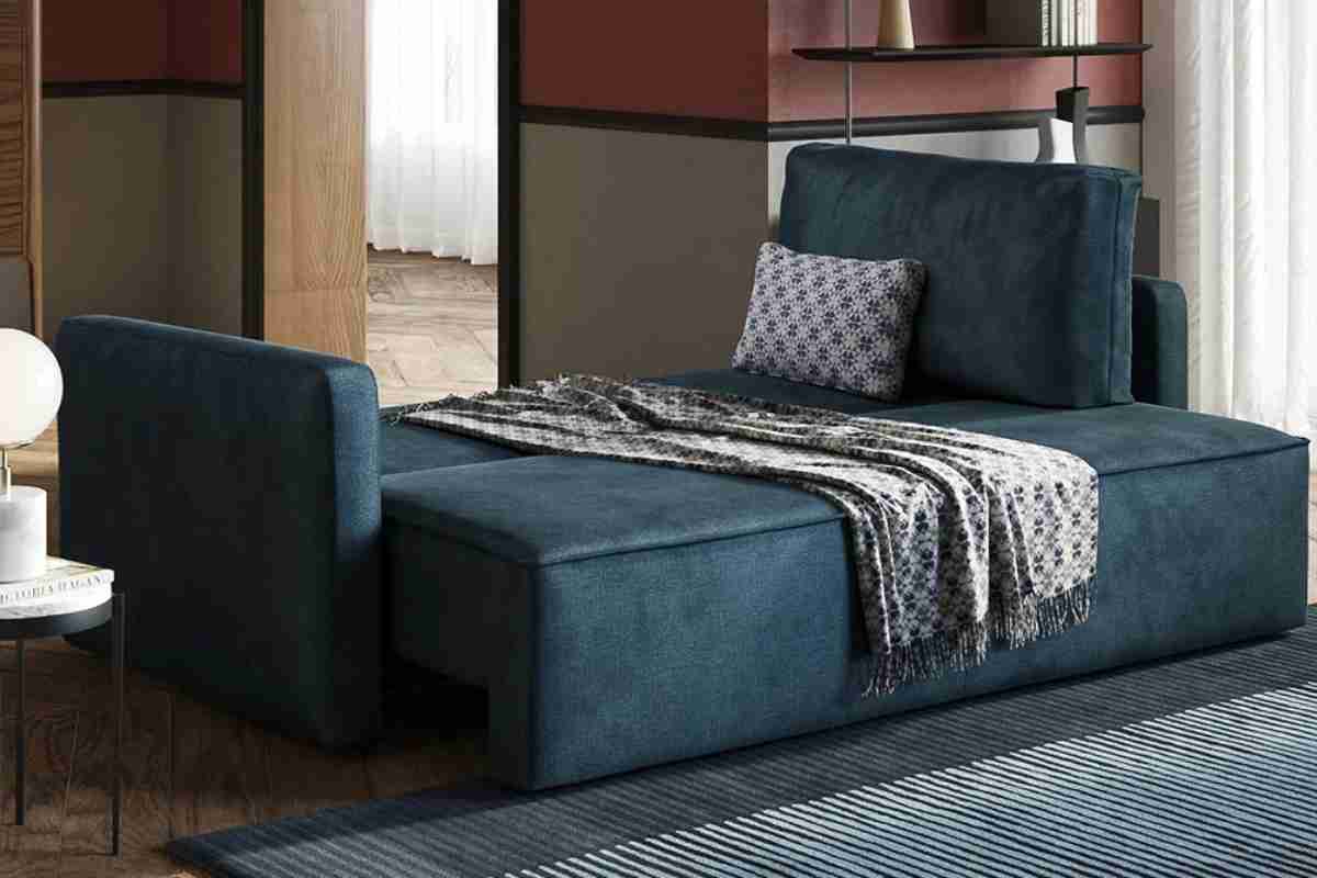 Divano letto Lisignano Poltronesofà su un tappeto in soggiorno
