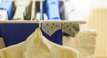Come asciugare i vestiti in inverno in modo che non si presenti l’odore di muffa