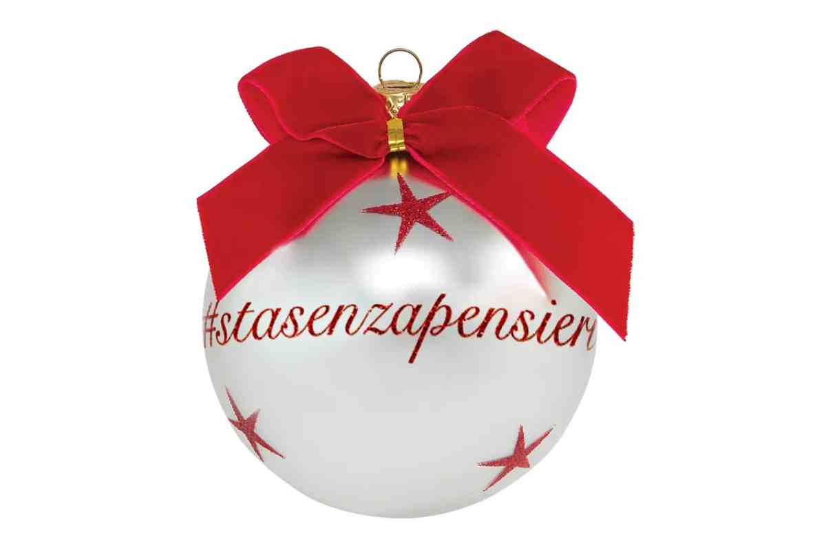 Pallina di Natale Kasanova con la scritta stasenzapensieri
