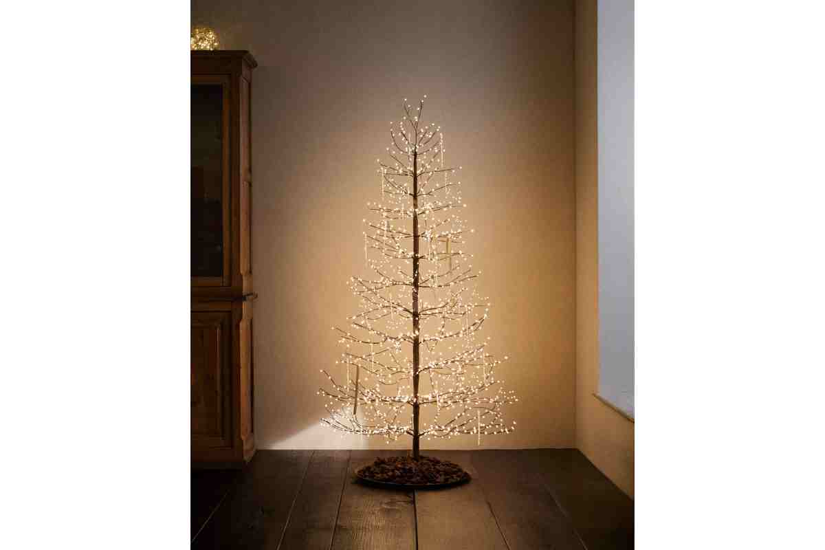 Albero di Natale stilizzato con LED Zara Home 
