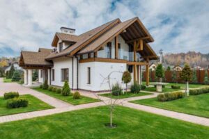 Casa con un giardino super curato