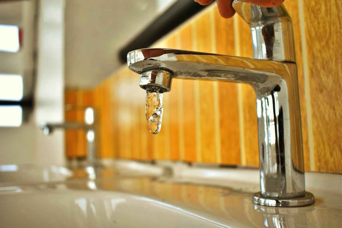 Rubinetto con acqua