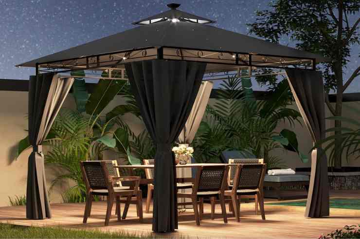 Gazebo con luci led Devoko in giardino