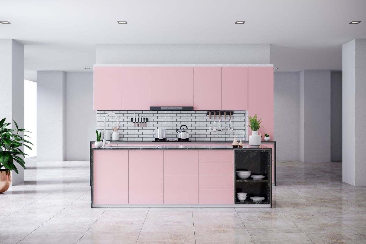 Cucina rosa e nera