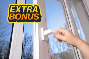 Mano su finestre e scritta extra bonus