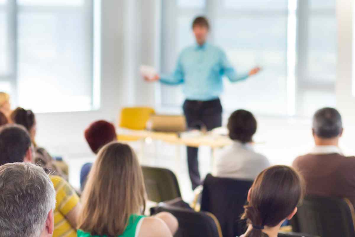 Assemblea di persone