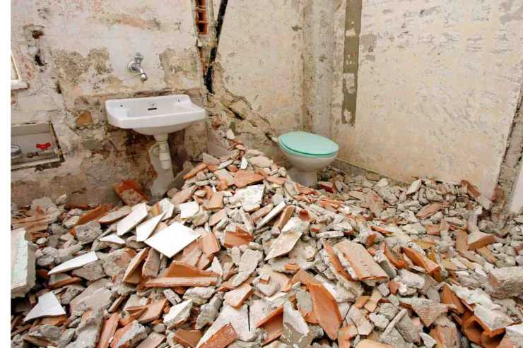 Bagno demolito