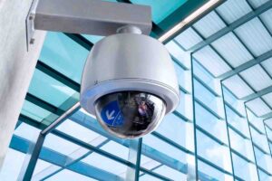 Telecamere all'esterno di un condominio